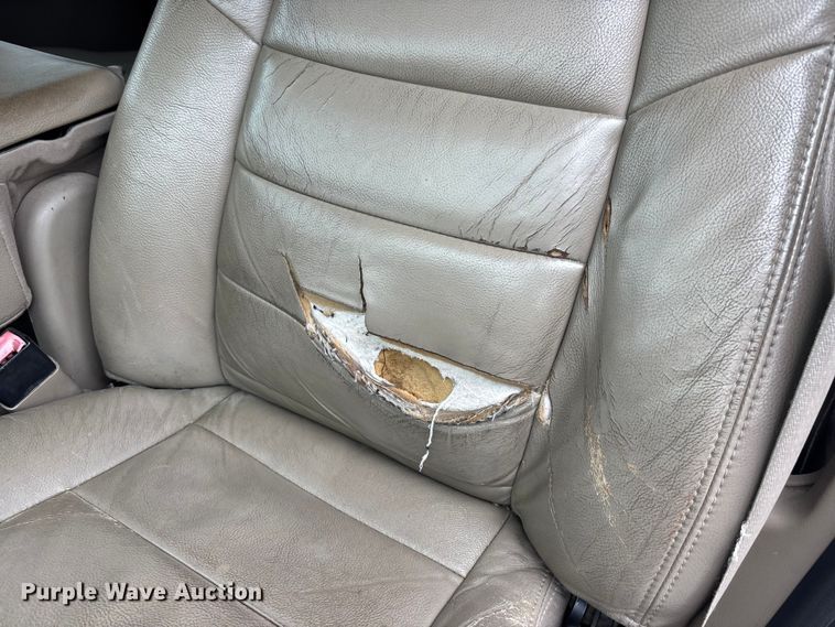 image for item EA4728 2005 Ford F250 Super Duty Crew Cab pickup truck