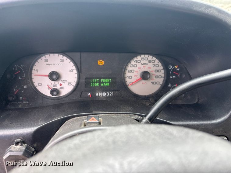 image for item EA4728 2005 Ford F250 Super Duty Crew Cab pickup truck