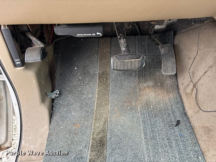 image for item EA4728 2005 Ford F250 Super Duty Crew Cab pickup truck