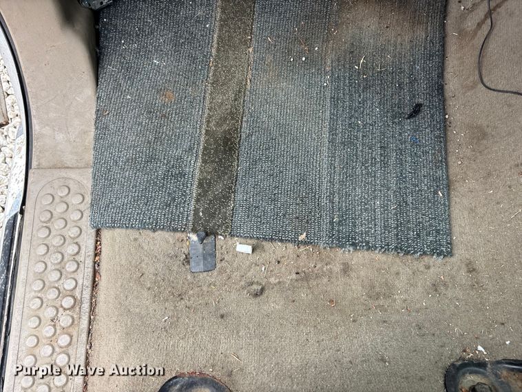 image for item EA4728 2005 Ford F250 Super Duty Crew Cab pickup truck