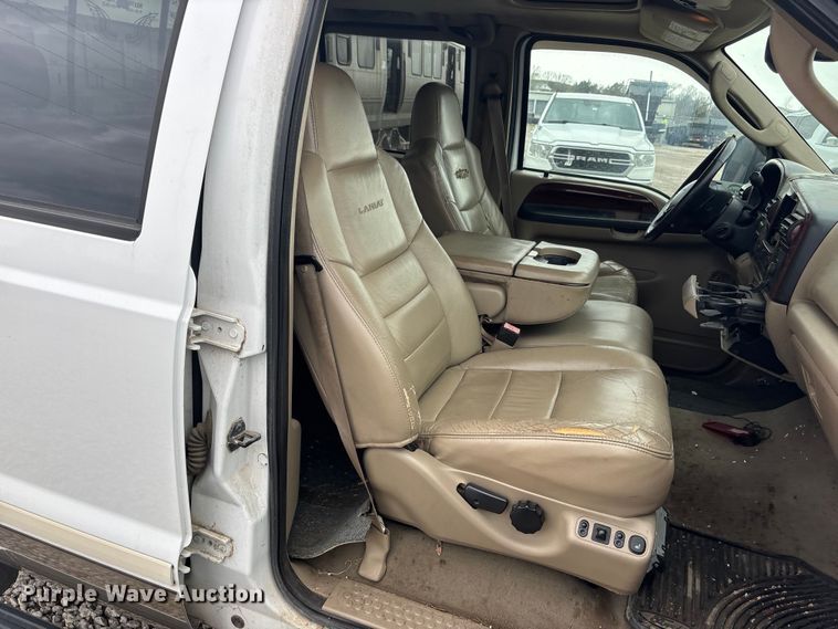 image for item EA4728 2005 Ford F250 Super Duty Crew Cab pickup truck