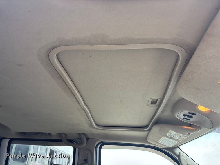 image for item EA4728 2005 Ford F250 Super Duty Crew Cab pickup truck