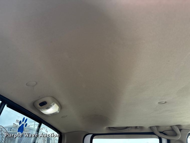 image for item EA4728 2005 Ford F250 Super Duty Crew Cab pickup truck