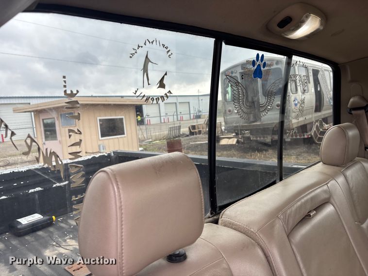 image for item EA4728 2005 Ford F250 Super Duty Crew Cab pickup truck