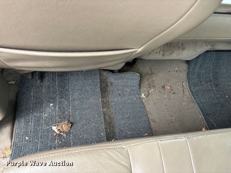 image for item EA4728 2005 Ford F250 Super Duty Crew Cab pickup truck