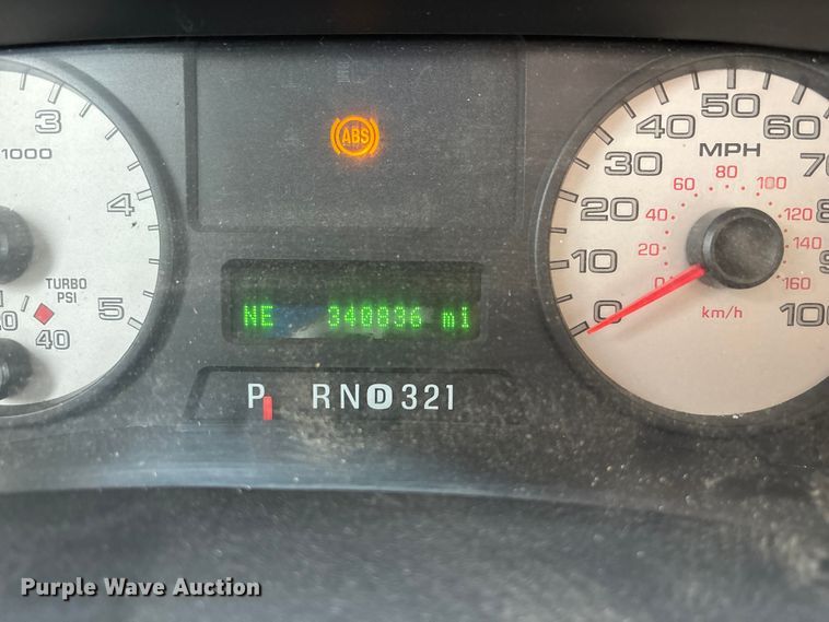 image for item EA4728 2005 Ford F250 Super Duty Crew Cab pickup truck