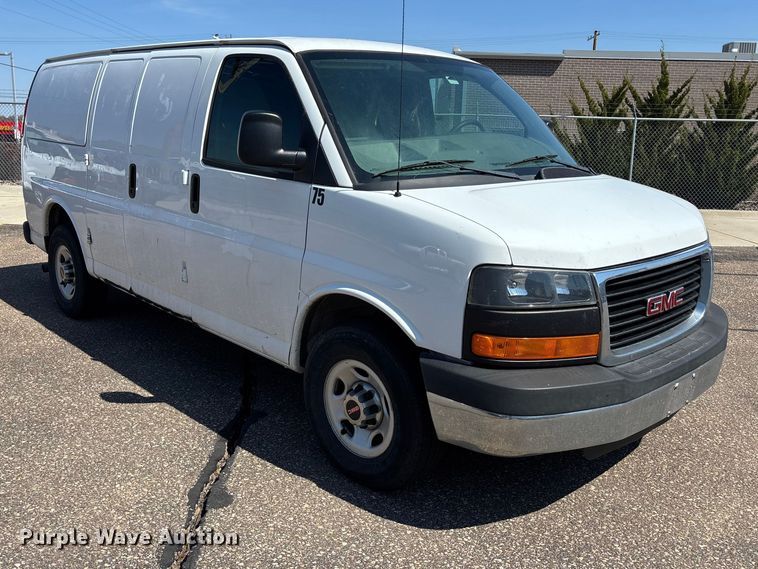 image for item EA4738 2015 GMC Savana van