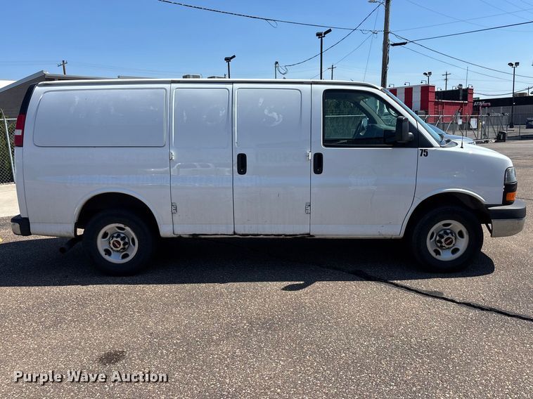 image for item EA4738 2015 GMC Savana van