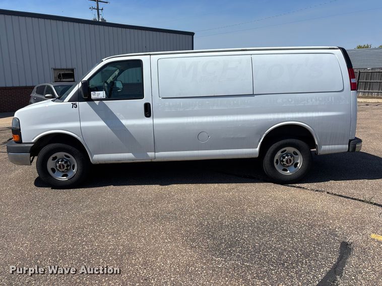 image for item EA4738 2015 GMC Savana van