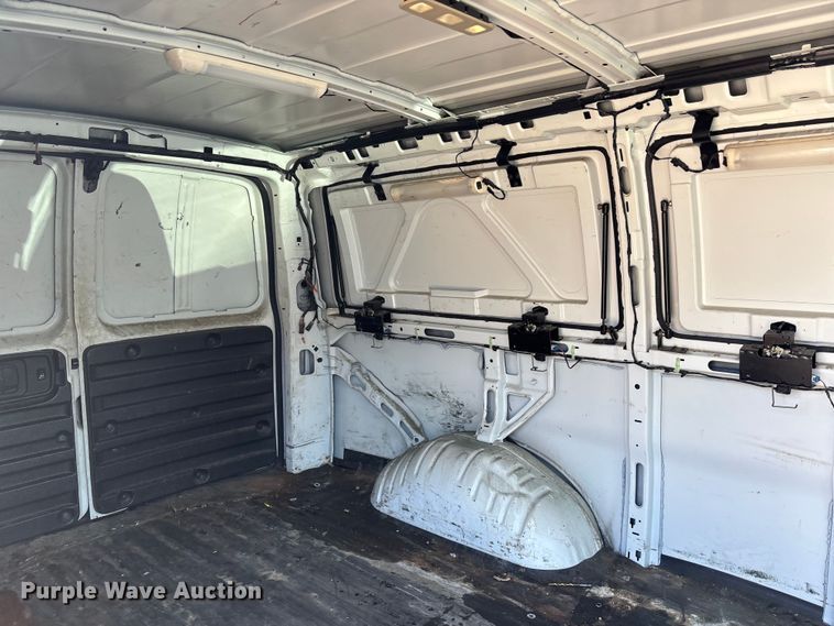 image for item EA4738 2015 GMC Savana van