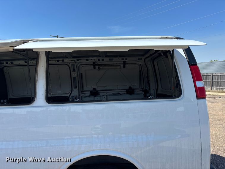 image for item EA4738 2015 GMC Savana van