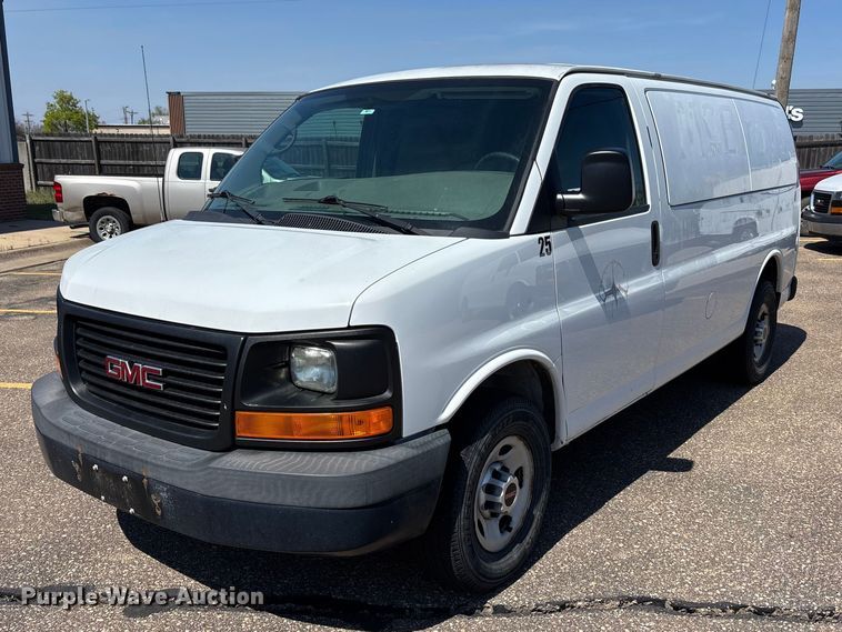 image for item EA4739 2015 GMC Savana van