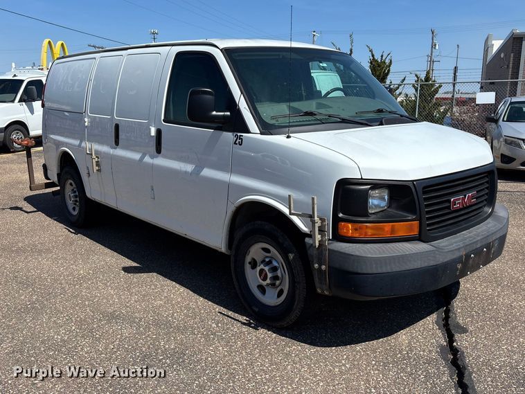 image for item EA4739 2015 GMC Savana van