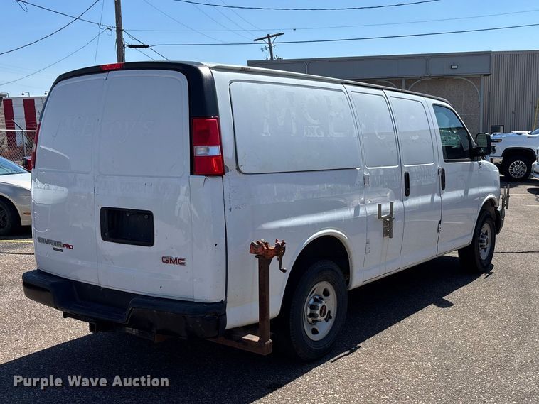 image for item EA4739 2015 GMC Savana van