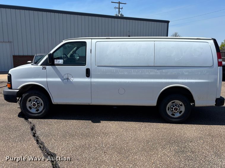image for item EA4739 2015 GMC Savana van