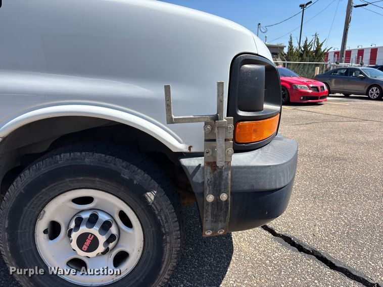 image for item EA4739 2015 GMC Savana van