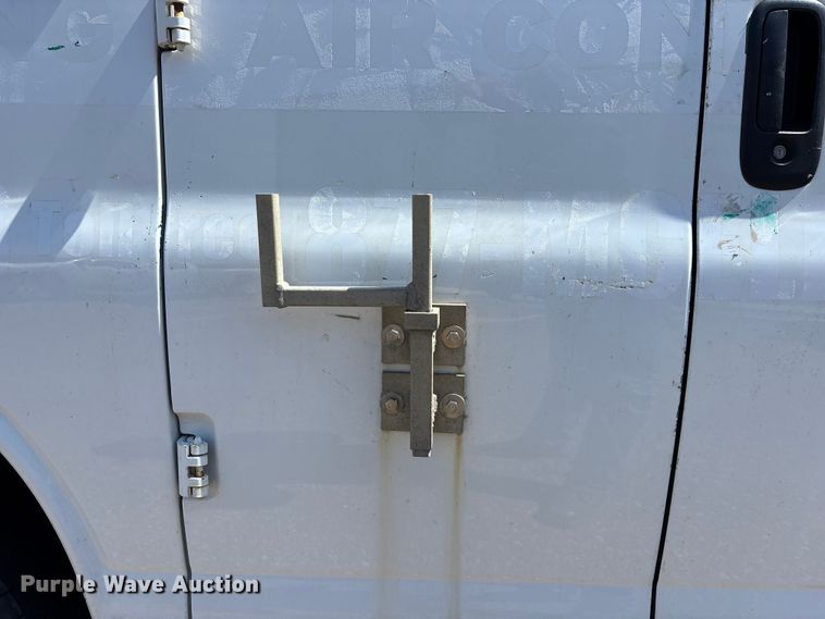 image for item EA4739 2015 GMC Savana van