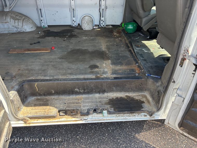 image for item EA4739 2015 GMC Savana van