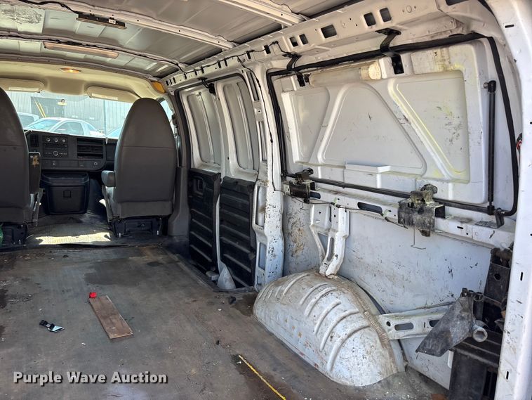 image for item EA4739 2015 GMC Savana van