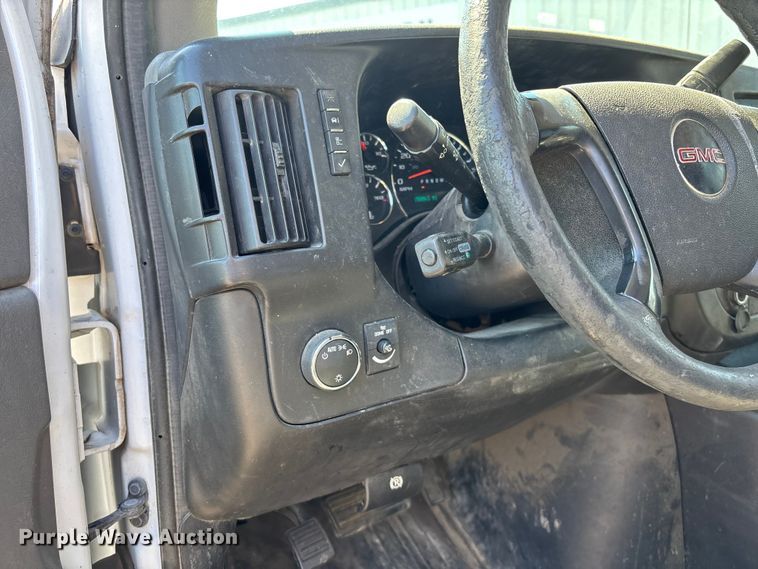 image for item EA4739 2015 GMC Savana van