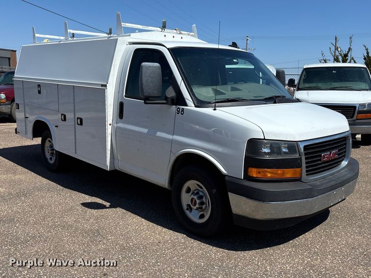 image for item EA4740 2019 GMC Savana utility van