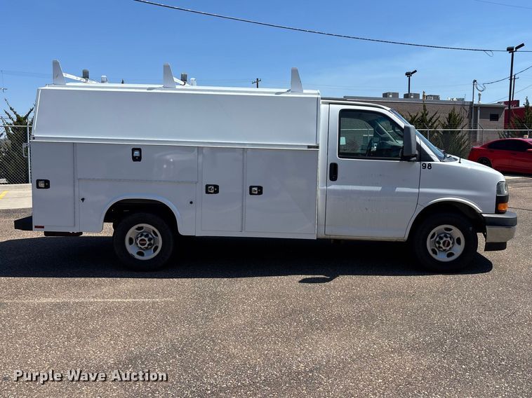 image for item EA4740 2019 GMC Savana utility van