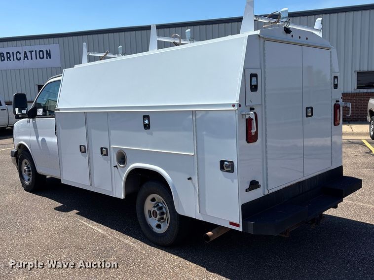 image for item EA4740 2019 GMC Savana utility van