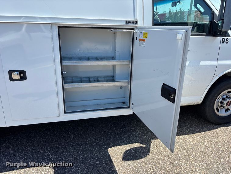 image for item EA4740 2019 GMC Savana utility van