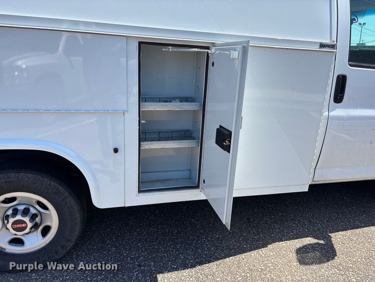 image for item EA4740 2019 GMC Savana utility van