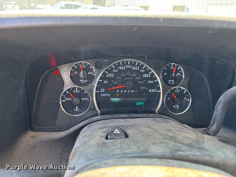 image for item EA4740 2019 GMC Savana utility van