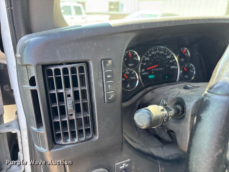 image for item EA4740 2019 GMC Savana utility van