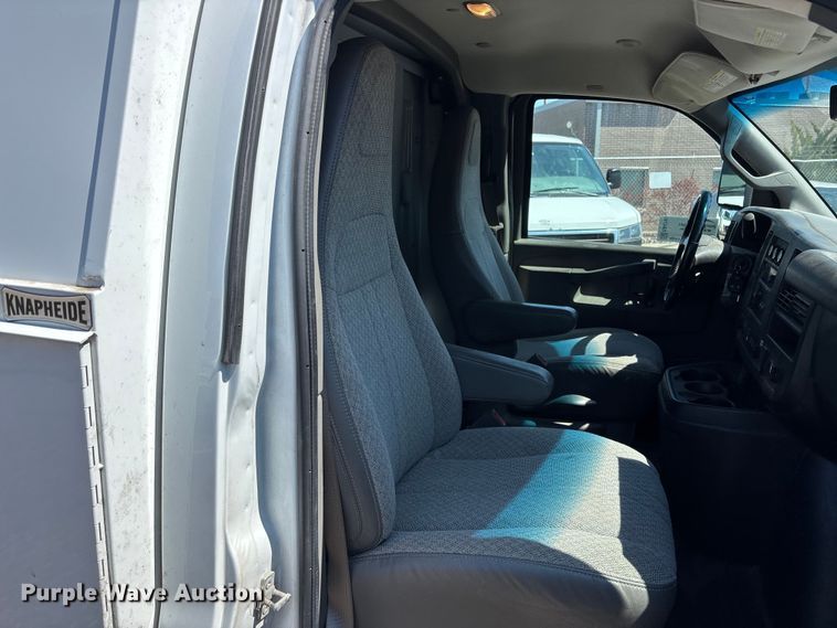image for item EA4740 2019 GMC Savana utility van
