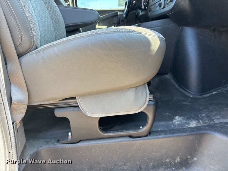 image for item EA4740 2019 GMC Savana utility van
