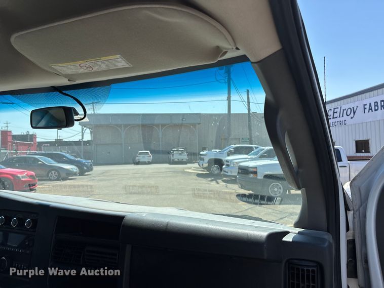 image for item EA4740 2019 GMC Savana utility van