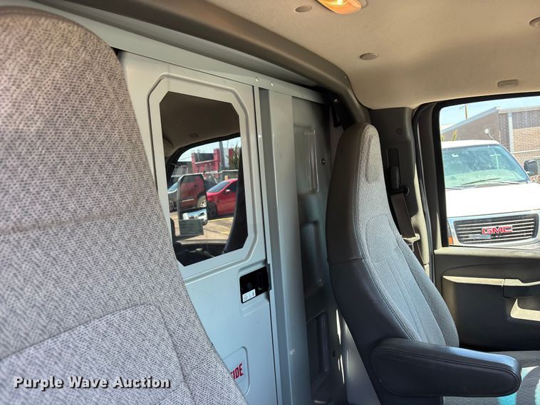 image for item EA4740 2019 GMC Savana utility van