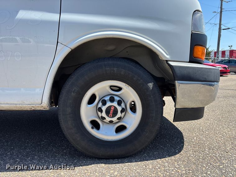 image for item EA4740 2019 GMC Savana utility van