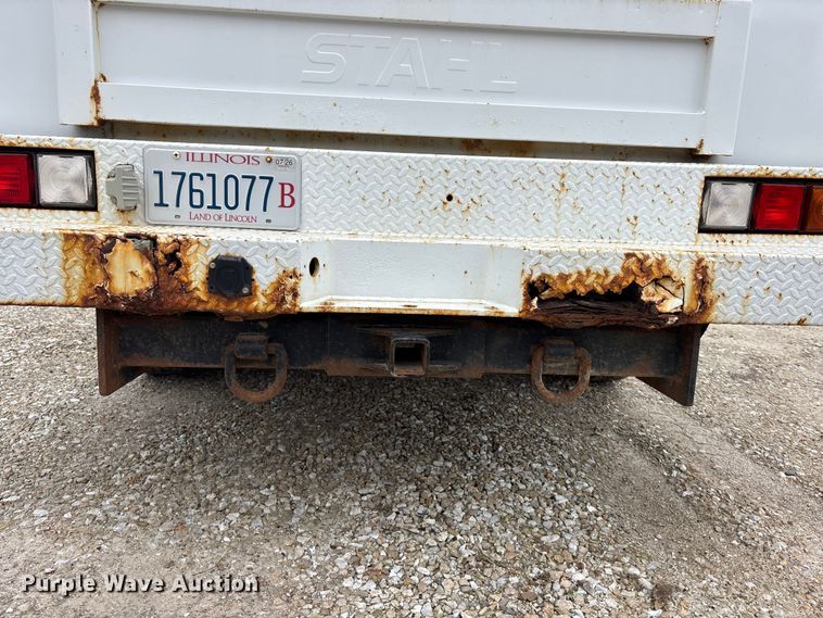 image for item EA4747 2005 GMC Sierra 2500HD utility bed pickup truck