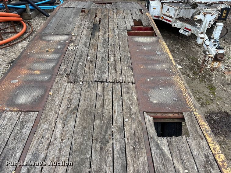 image for item EA4748 1987 Trail-EZE tilt deck equipment trailer