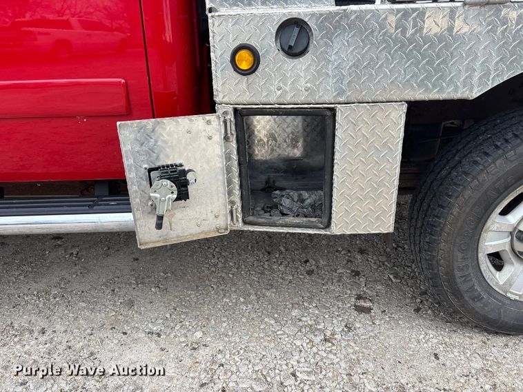 image for item EA4749 2007 Chevrolet Silverado 2500HD LT Crew Cab pickup truck