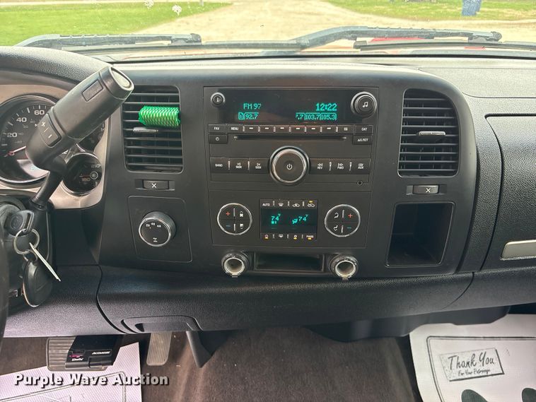 image for item EA4749 2007 Chevrolet Silverado 2500HD LT Crew Cab pickup truck