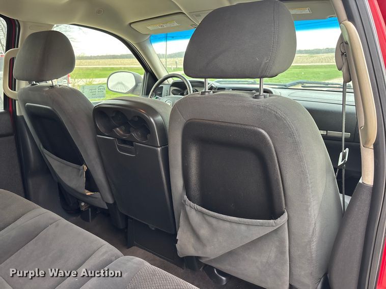 image for item EA4749 2007 Chevrolet Silverado 2500HD LT Crew Cab pickup truck