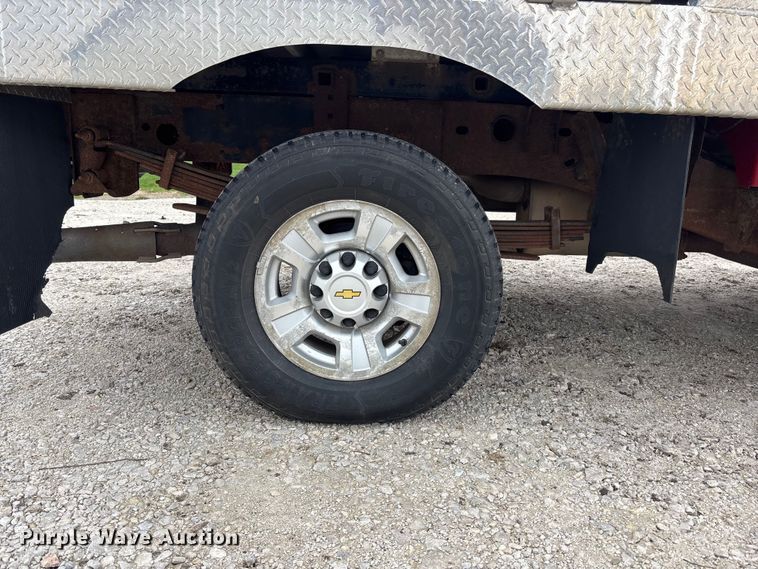 image for item EA4749 2007 Chevrolet Silverado 2500HD LT Crew Cab pickup truck