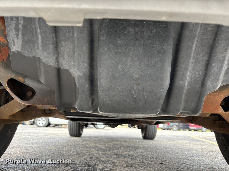 image for item EA4802 2004 Chevrolet Avalanche 