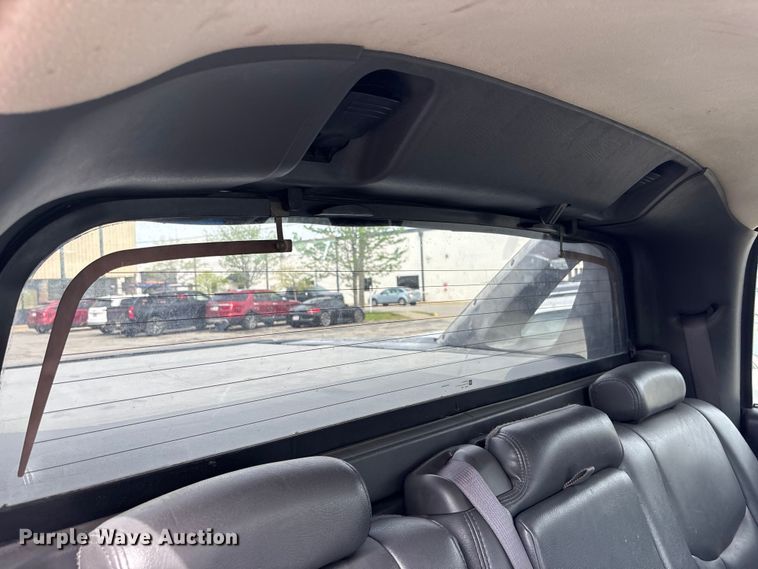 image for item EA4802 2004 Chevrolet Avalanche 