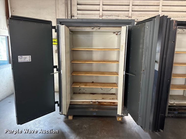 image for item EA5486 (2)  Schwab Safe Databank safes