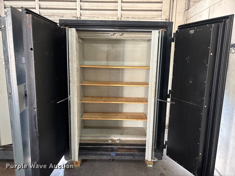 image for item EA5486 (2)  Schwab Safe Databank safes