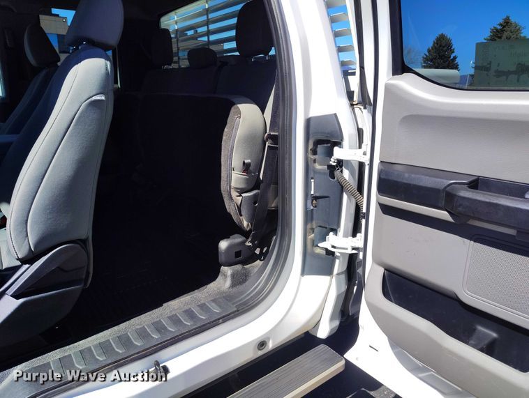 image for item EC8988 2021 Ford F250 Super Duty Ext. Cab pickup truck