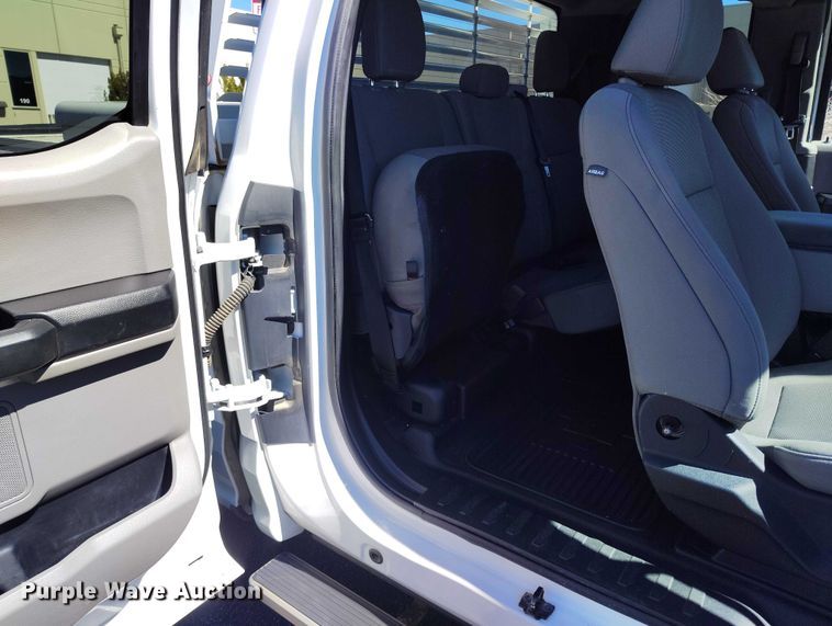 image for item EC8988 2021 Ford F250 Super Duty Ext. Cab pickup truck