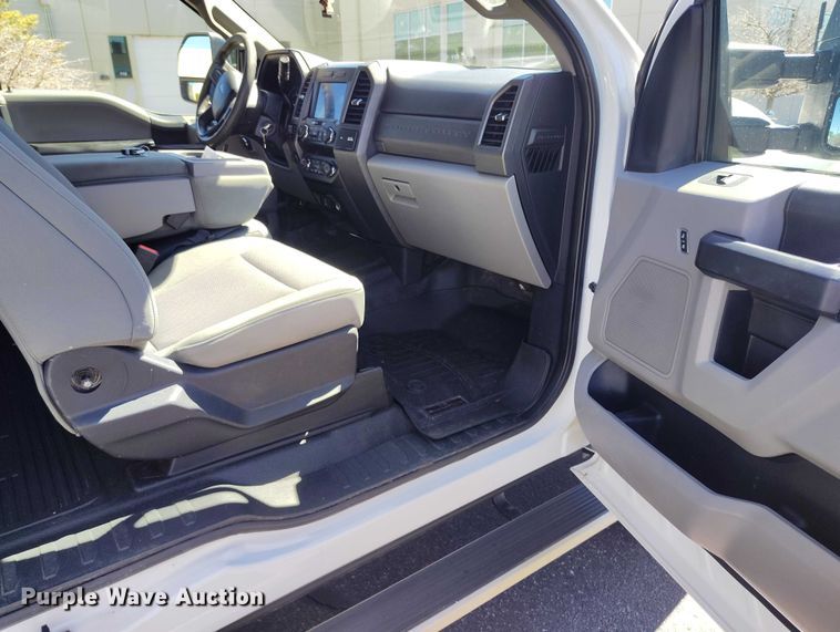 image for item EC8988 2021 Ford F250 Super Duty Ext. Cab pickup truck