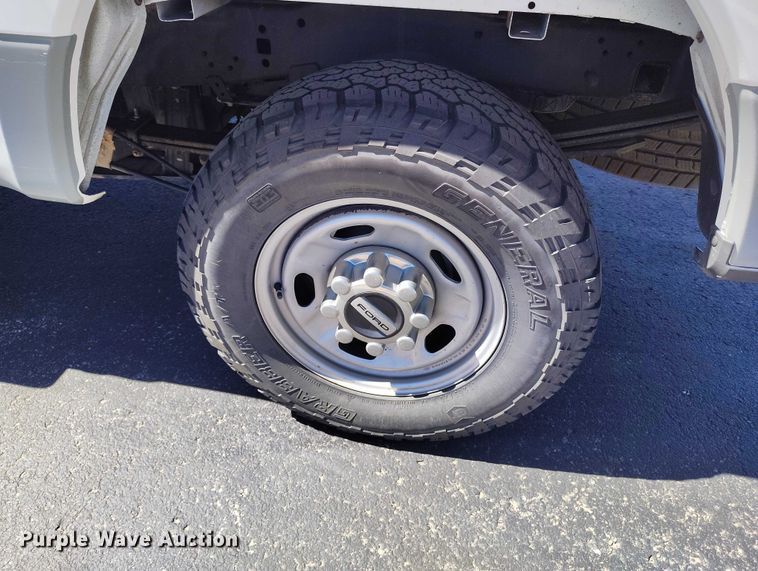 image for item EC8988 2021 Ford F250 Super Duty Ext. Cab pickup truck